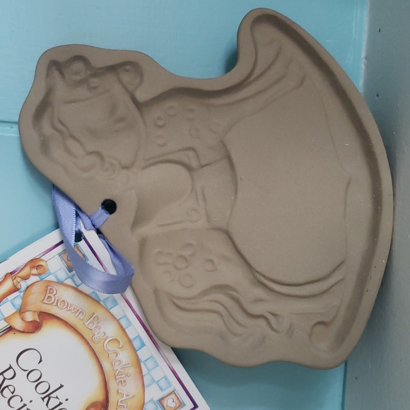 NWT Brown Bag Cookie Art Mold - Picture 2 of 6